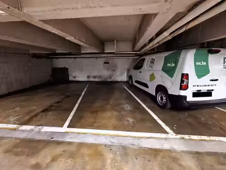 parking / garage