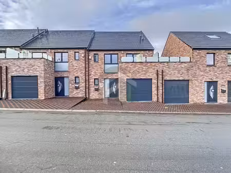 magnifique maison neuve 4ch avec garage