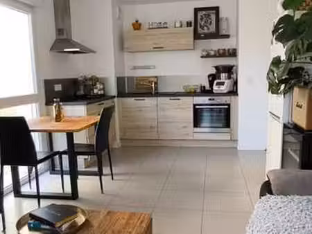 location appartement 3 pièces aux sables-d'olonne (85100) : à louer 3 pièces / 60m² les sa