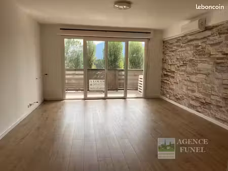 appartement 2 pièces 52 m²