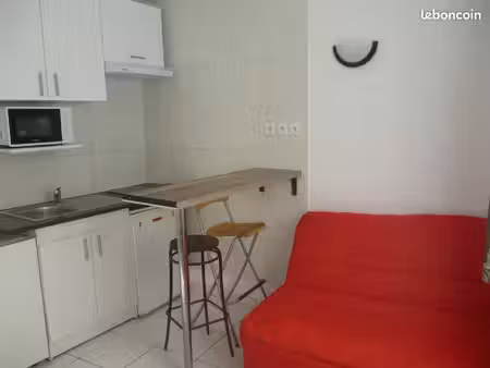 t2 meublé traversant quartier pavillonaire