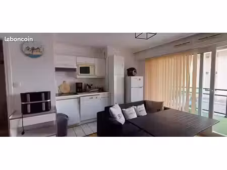 studio arrière avec accès plage direct