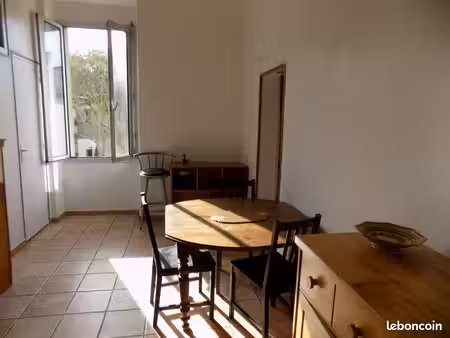 particulier loue t2 meublé dans le centre ville de montpellier à partir de septembre 2026