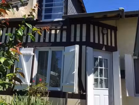 à louer à l’année – belle maisonnette avec jardin privatif de 115m2 – aguesseau-ville sud.