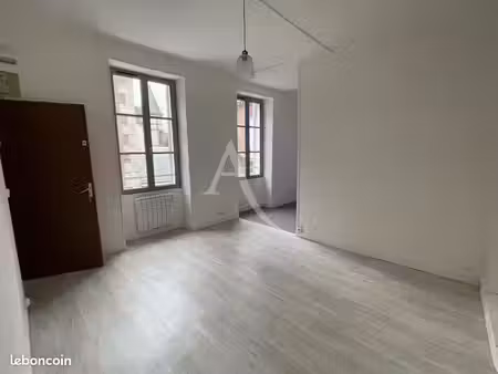studio 1 pièce 25 m²