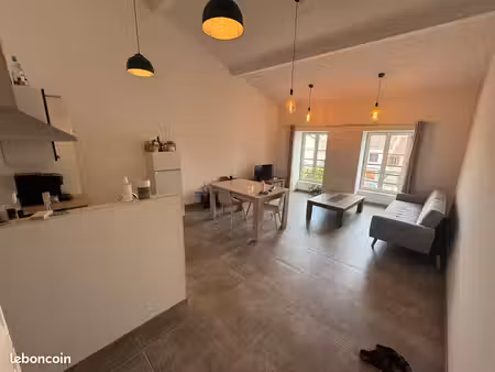 à louer – appartement t3 meublé de 62 m² avec parking – réalmont