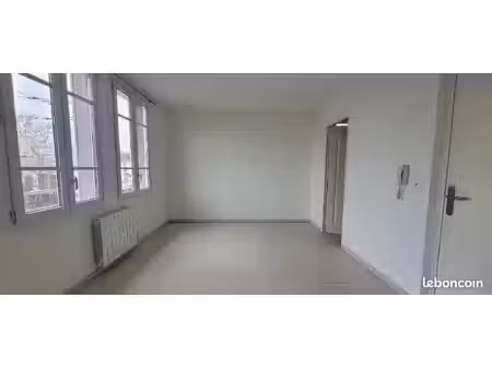 studio 1 pièce 25 m²