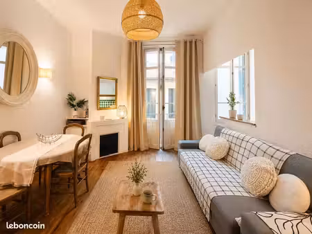 bail mobilité / étudiant hyper centre cannes (banane) appartement 2 chambres clim balcon à