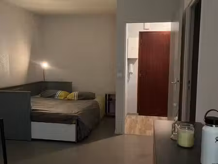 studio 30m2 avec parking et terrasse