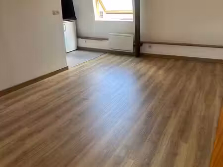 petit f2 2ème étage centre hazebrouck