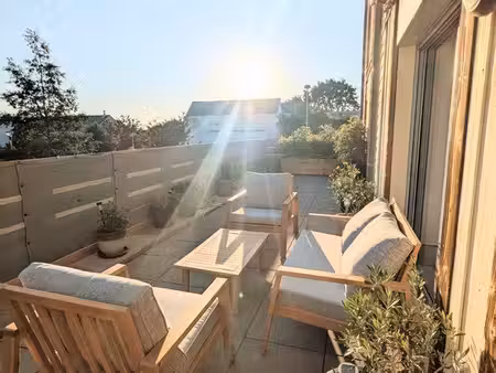 t4 89 m² : 3 chambres + terrasse 35 m² + parking + garage vélo