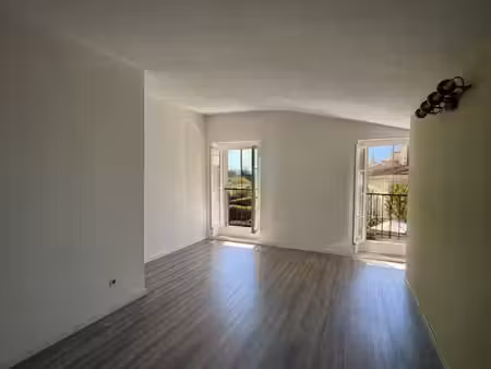 appartement t2 avec vue sur la cathédrale d'auch !