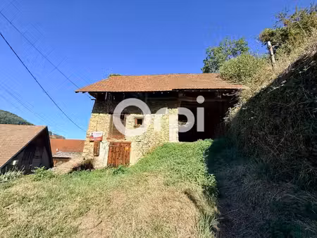 sainte-agnès (38190) – grange à rénover sur terrain de 1 180 m²