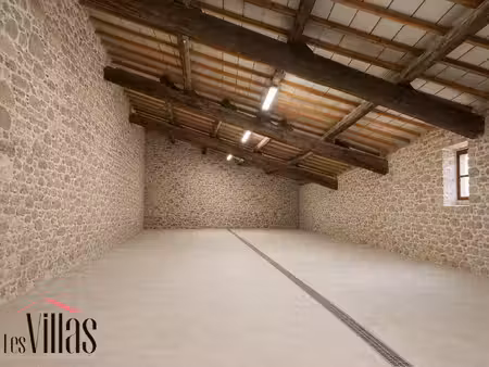 oupia - belle remise en pierres sur 3 niveaux