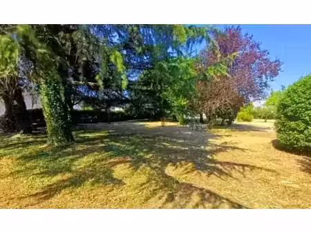 vente terrain 741 m² à bourg-les-valence (26500)  210 000 €