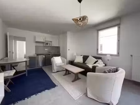 location meublée appartement 2 pièces 42.56 m² à tournefeuille (31170)  784 €