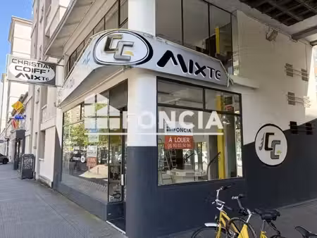 location - local commercial - 52 m² - 10 200 €/an hc ht -