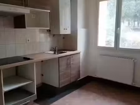 location appartement 4 pièces 80.98 m² à la ferté-sous-jouarre (77260)  925 €