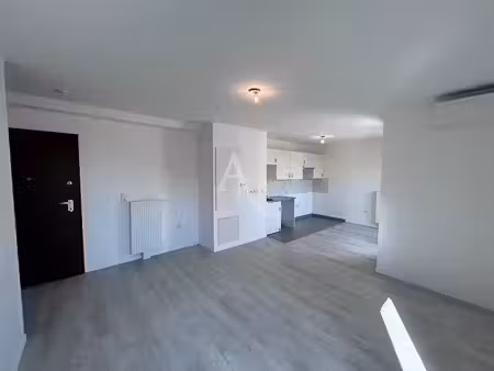 location appartement 2 pièces 44.32 m² à meaux (77100)  1 082 €