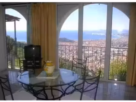 location meublée appartement 2 pièces 39 m² à nice (06000)  1 150 €
