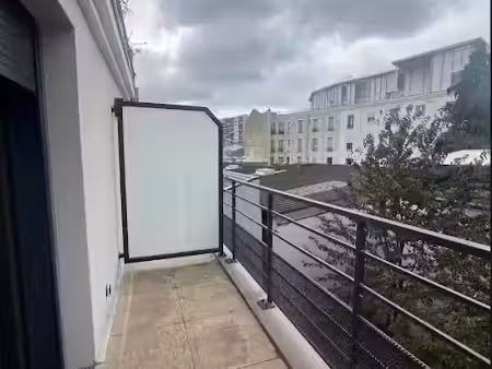 location meublée appartement 2 pièces 36 m² à montreuil (93100)  1 272 €