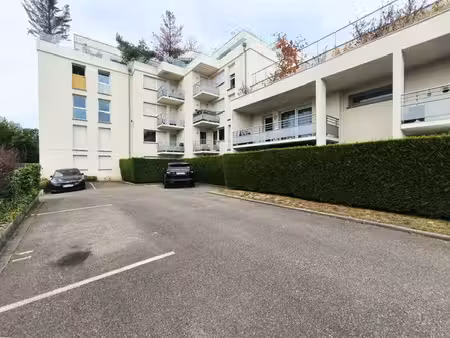 très classieux f2 avec terrasse et garage sur illzach