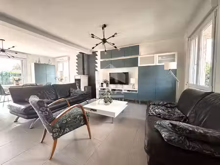 maison de 93 m2  4 chambres  sous sol  garage et jardin
