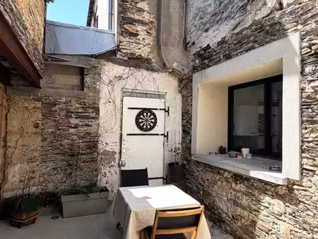 a vendre maison ancienne de bourg la poueze