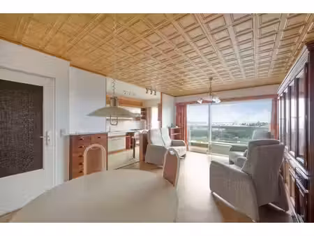 appartement de deux chambres avec terrasse