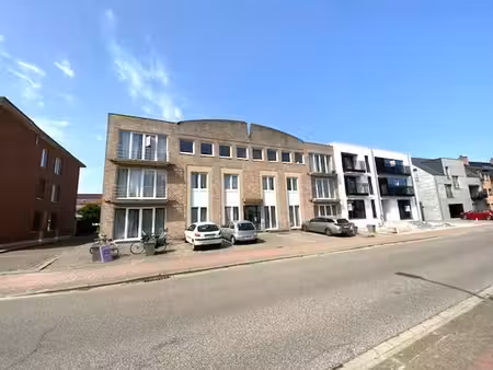 2 slaapkamer appartement met terras + garage in centrum v...
