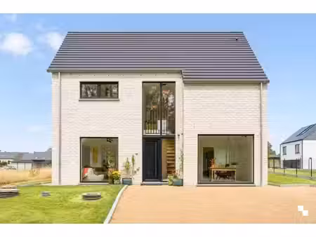 recente villa in het rustige outer