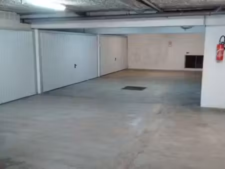 double box - parking fermé