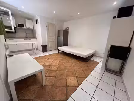 location meublée appartement 1 pièce 22 m² à la valette-du-var (83160)  499 €