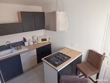 ideal colocation 3 chambres avec salle d'eau et wc individuel  t4 entièrement rénové et éq