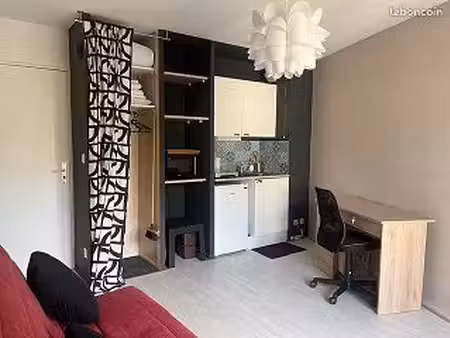 studio meuble