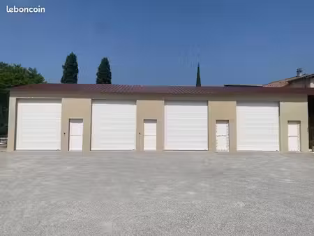 grand box 72m2 avec mezzanine sécurisé 24/24 - 7j/7