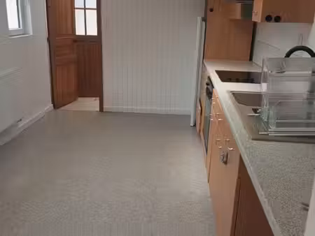 maison individuelle avec 3 chambres et double garage