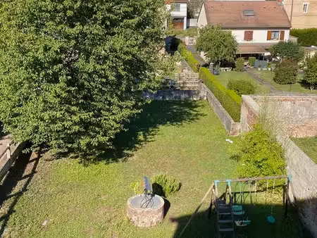 appartement 3 p. duplex montchanin centre sur jardin 540