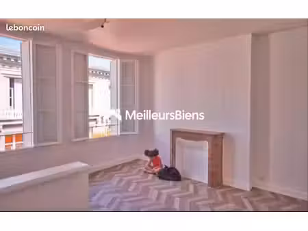 studio 1 pièce 22 m²