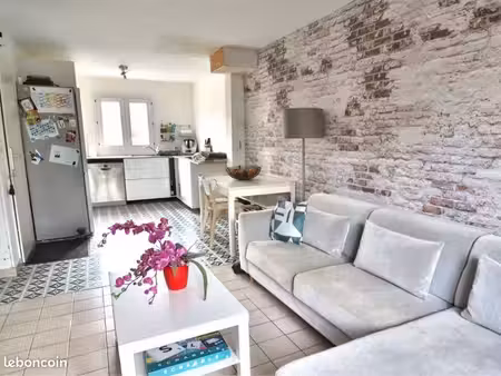 maison type nantaise 3 pièces avec terrasse sur jardinet  garage et bureau – calme  proche
