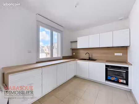 appartement 3 pièces 80 m²
