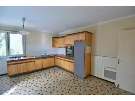 ensemble immobilier atypique  fort potentiel  le landreau (44)