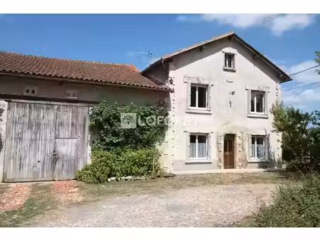 maison en pierre avec dépendances et terrain de 5154 m²