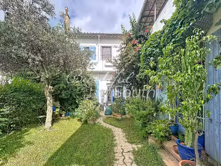 élégance  volumes et jardin arboré au cœur de perpignan