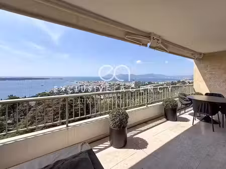 location meublée appartement 3 pièces 97 m² à cannes (06400)  5 500 €