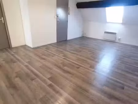 location appartement 2 pièces 41 m² à le quesnoy (59530)