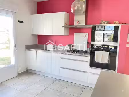maison rénovée avec son beau jardin