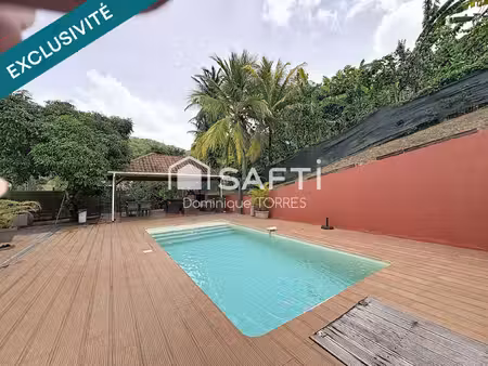 trois-ilets villa 3 appartements – piscine – fort potentiel locatif
