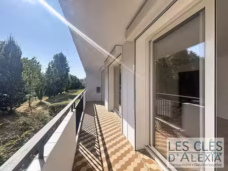 a louer - t3 lumineux avec balcon - garage - cave
