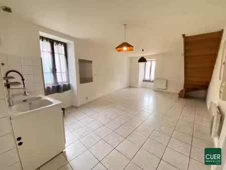 appartement t3 en duplex- la roche de glun